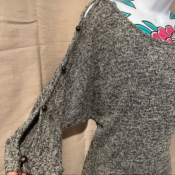 Forever 21 Taupe Black Knit Sweater with Cut Outs along Sleeve - Picture 2 of 3